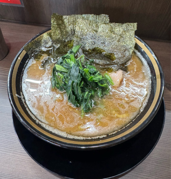 「ラーメン並(硬め、多め)」@家系ラーメン ゆくる家の写真