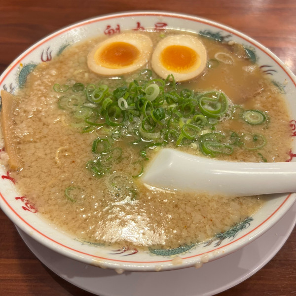 「京都背脂醤油味玉ラーメン」@ラーメン魁力屋 土浦店の写真
