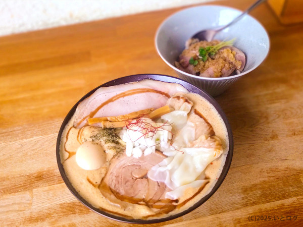 「味玉SOY味噌ラーメン（大盛＋雲吞）」@湖麺屋 Reel Cafeの写真