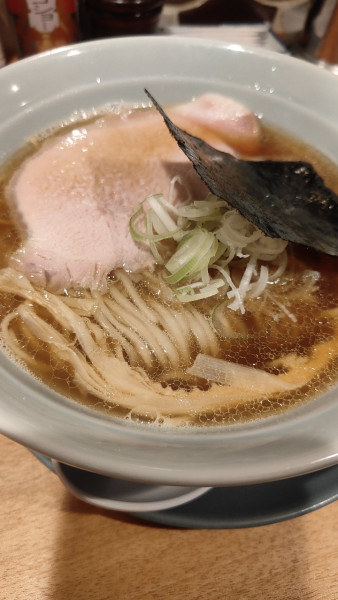 「中華そば」@中華蕎麦 時雨 コレットマーレ桜木町店の写真