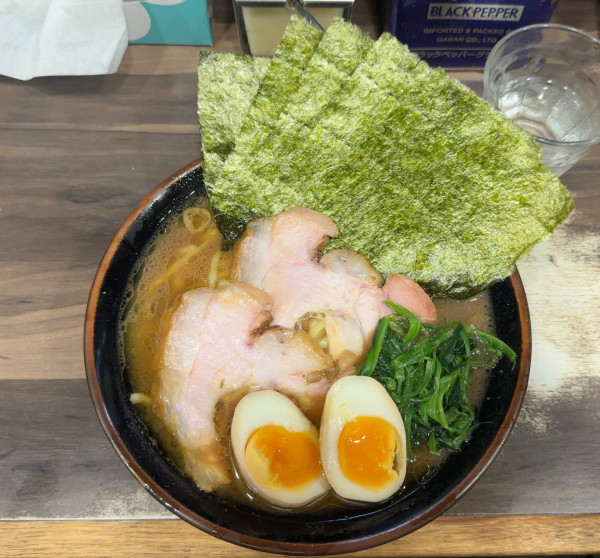 「のり玉ラーメン」@神田ラーメン わいず 神田本店の写真