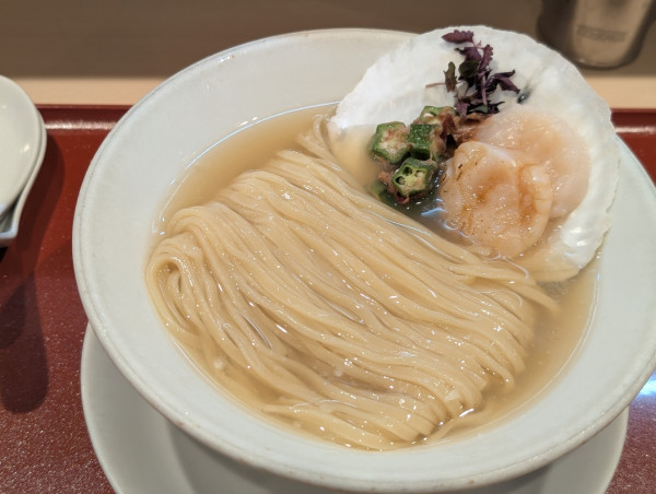 「青森陸奥湾産殻付きホタテの冷やしラーメン」@燃えよ麺助の写真
