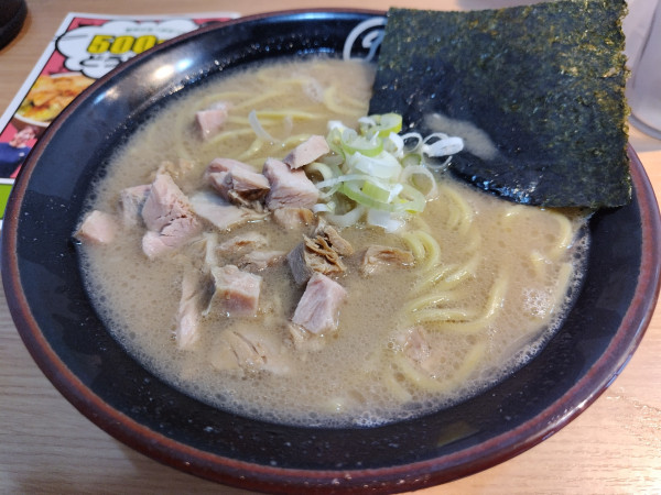 「【限定】どうずら限定　豚骨醤油らあめん　：太麺変更」@とんこつ家ZUN 安曇野店の写真