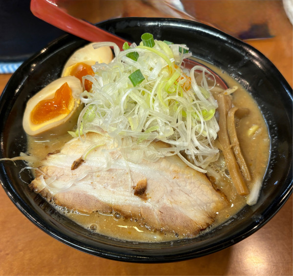 「味噌ラーメン＋味玉＋ライス」@萬馬軒 花橙の写真