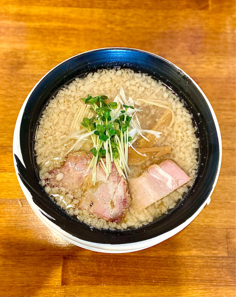 「背脂中華そば」@麺屋 㐂助の写真