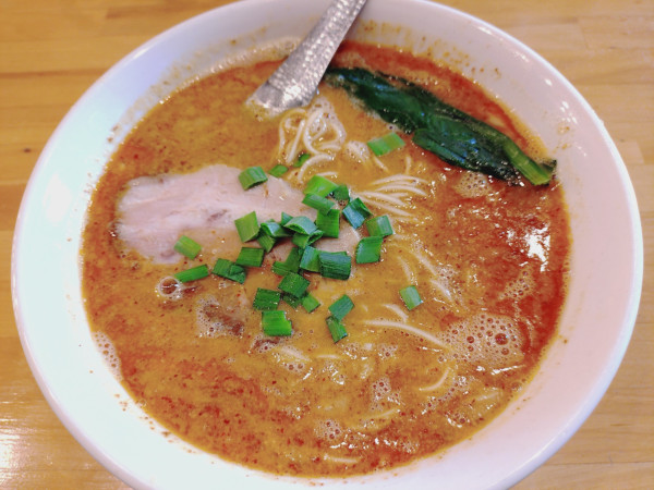 「赤の担担麺　９５０円」@瀬佐味亭の写真