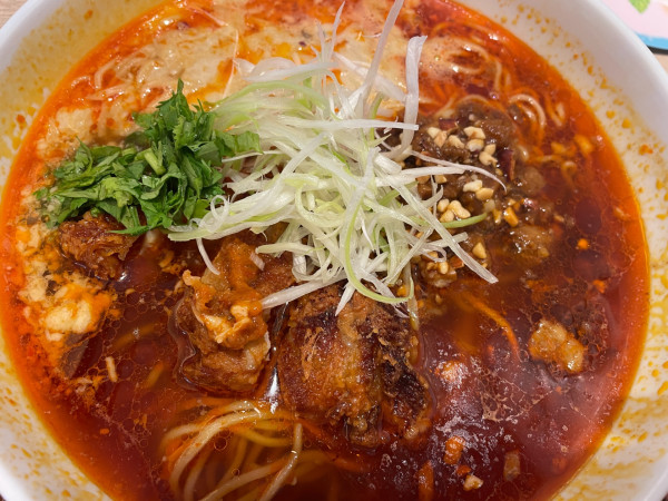 「担々麺Neo分離の魔力～際立つスパイス1496円＋パクチー1」@デニーズ 福島西店の写真