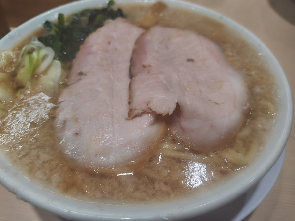 「背脂中華➕にんにく」@ラーメン みなみの写真
