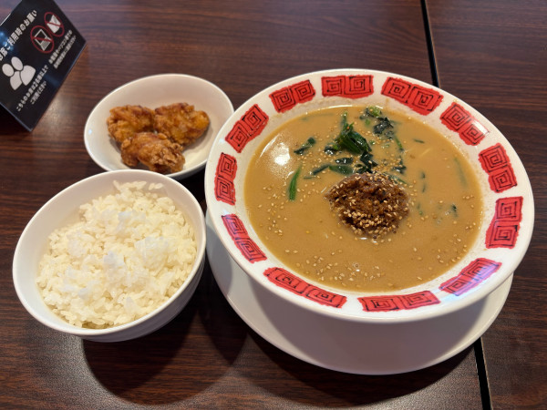 「濃厚担々麺 + からあげ・ごはんセット」@バーミヤン 三鷹駅南口店の写真