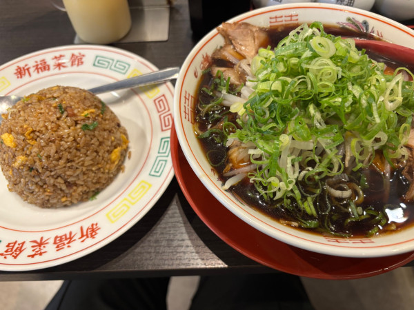 「中華そば並+焼めし小+餃子」@新福菜館 秋葉原店の写真