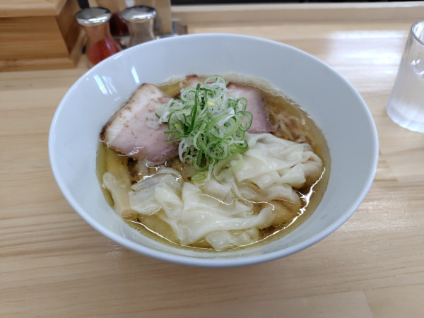 「煮干らぁめん¥1000ワンタン¥250」@煮干らぁめん瀧川の写真