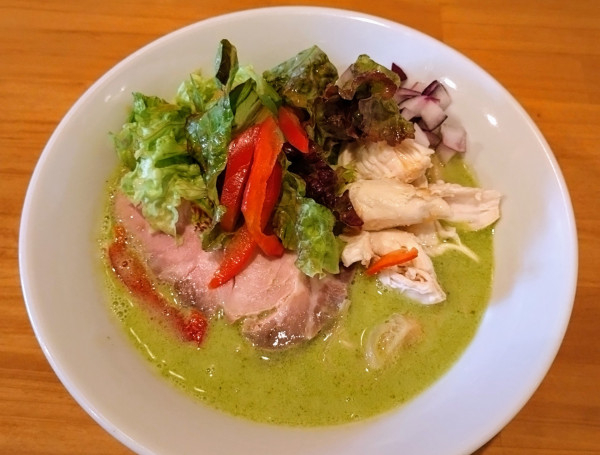 「【限定】豆乳グリーンカレーらーめん ¥900」@らーめん コッコの写真