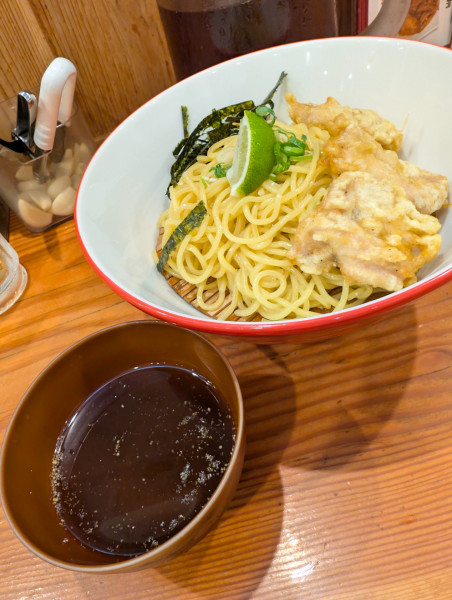 「鶏天冷やしざるラーメン」@東昇軒の写真