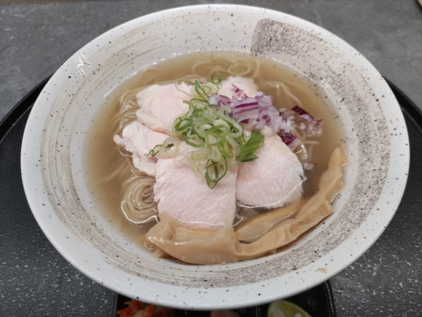 「【限定】鰹だし香る神田冷麺」@中華そば 神田 そめいよしのの写真