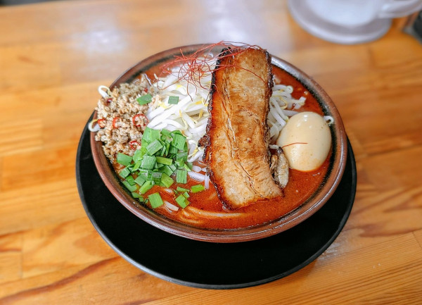 「しびれ辛みそ誤爆」@ラーメン・つけ麺 爆王の写真