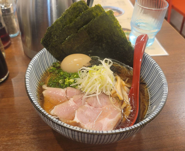 「中華そば　醤油　特製トッピング　和え玉ハーフ」@中華そば たがや 幕張本郷店の写真