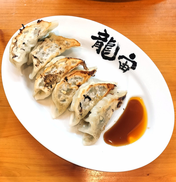 「ギョーザ 350円」@らーめん 龍宙の写真
