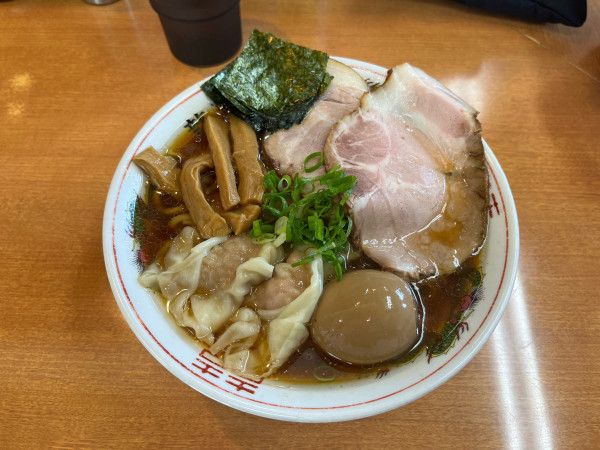 「特製醤油ラーメン」@龍聖軒の写真