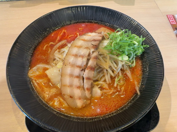 「辛味噌らーめん　たっぷりモヤシ1100円」@五穀味噌らーめん 味噌屋蔵之介 朝霞田島店の写真