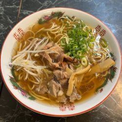 ラーメン並（750円）