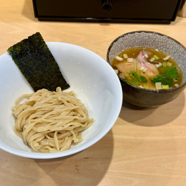 「軍鶏つけそば（塩・半麺）¥1,200」@麺庭 つむぎの写真