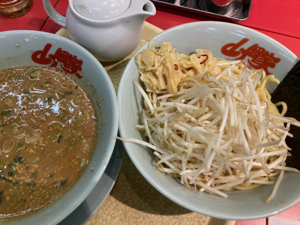 「味噌つけ麺+モヤシ+穂先メンマ」@ラーメン山岡家 日立東金沢店の写真