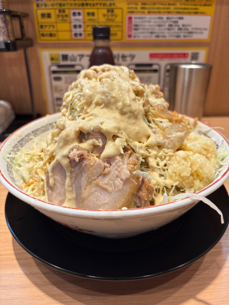 「冷やし中華　全マシマシ」@ラーメン豚山 小田原店の写真