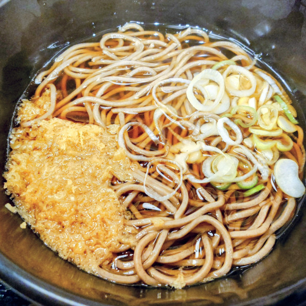 「半たぬきそば」@よもだそば 有楽町店の写真