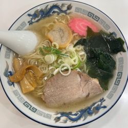 函館 塩らーめん 790円（大盛）