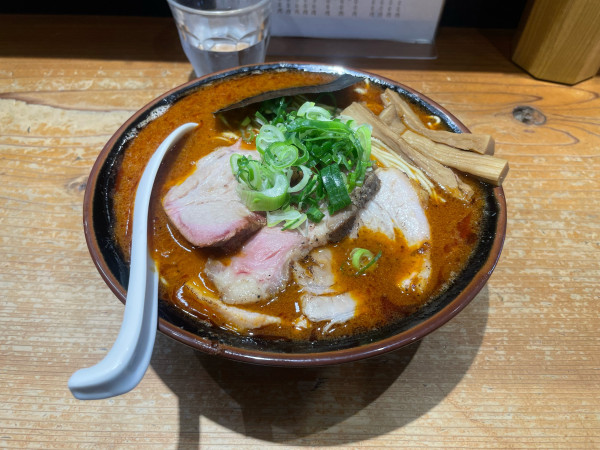 「チャーシュー中華蕎麦大1600+担々麺200+3辛100」@中華蕎麦 ひら井の写真