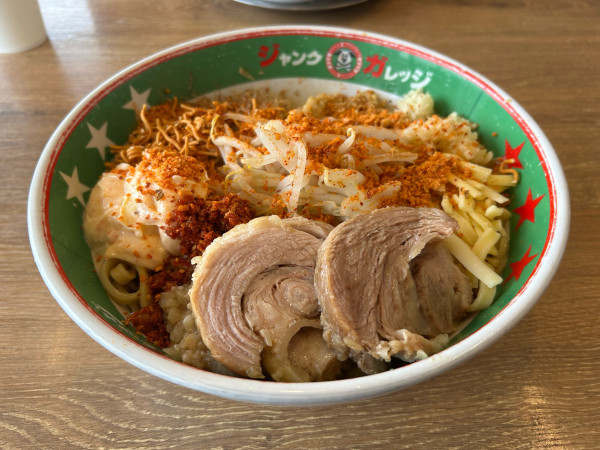 「パワフルまぜそば(倍盛り)」@ジャンクガレッジ 川越小堤店の写真