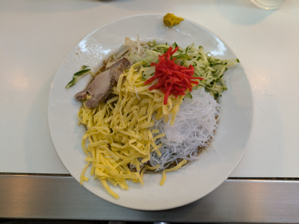 「冷し中華大盛：700円」@博多天神 新橋2号店の写真