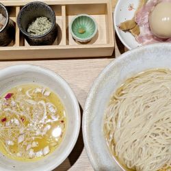 地鶏塩つけめん＋味玉（ランチサービス）