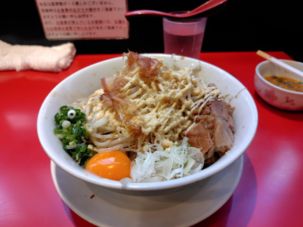 「まぜそば¥1050スキヤキ¥130」@用心棒の写真