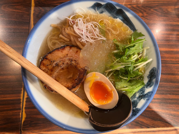 「冷やし柚子塩麺1490円」@AFURI 麻布十番店の写真