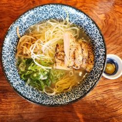 あっさり鶏そばと鶏チャーシュー