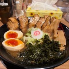 金澤濃厚豚骨ラーメン 神仙の画像