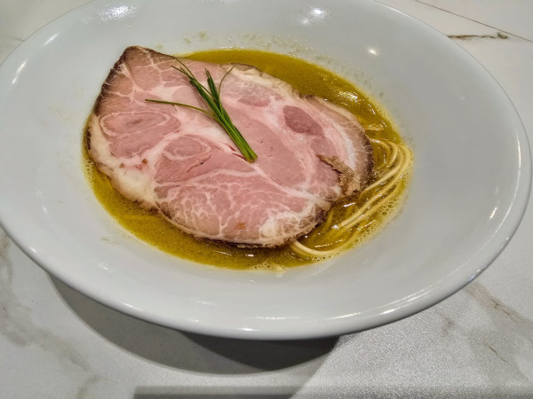 「牡蠣そば」@中華そば 左とうの写真