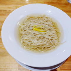 麺と向かって鰹の画像