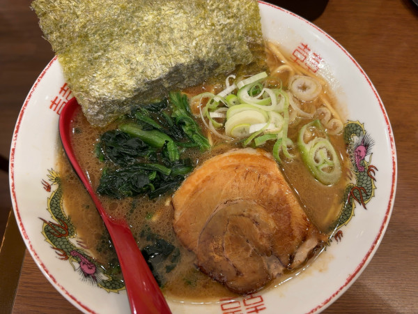 「豚骨醤油ラーメン」@麺の章 九州 とりとんの写真