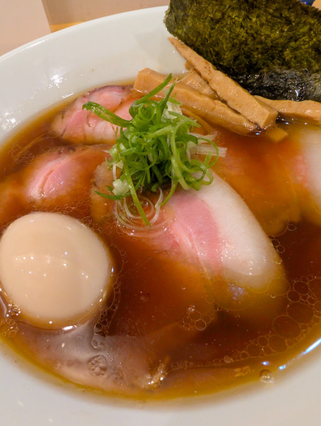 「特製醤油ラーメン」@ラーメンLab ろじっくの写真