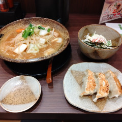 越後秘蔵麺 無尽蔵 外伝 たかさき家の画像