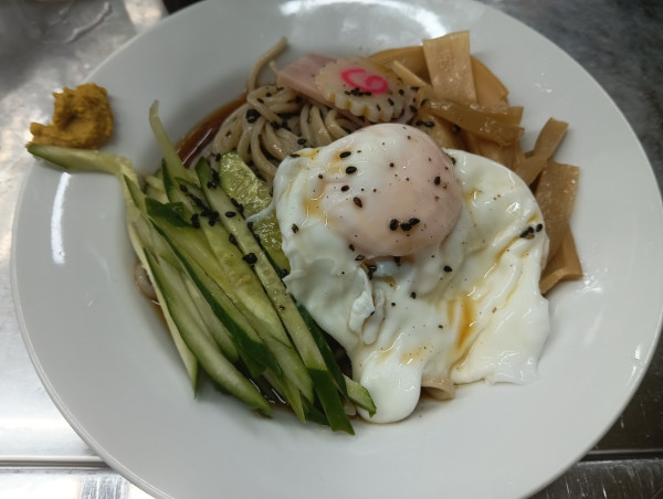 「冷やし中華・麺軽め・半熟玉子」@中華そば みたかの写真