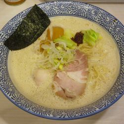 鶏豚ソバ（850円）