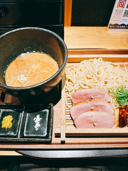 「特製京鴨白湯つけめん」@鴨中華そば 楓の写真