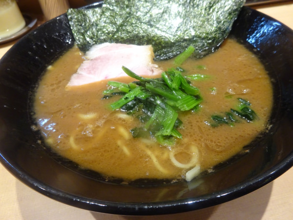 「ラーメン並　900円」@ます家の写真