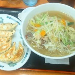 野菜たっぷりタンメン+餃子