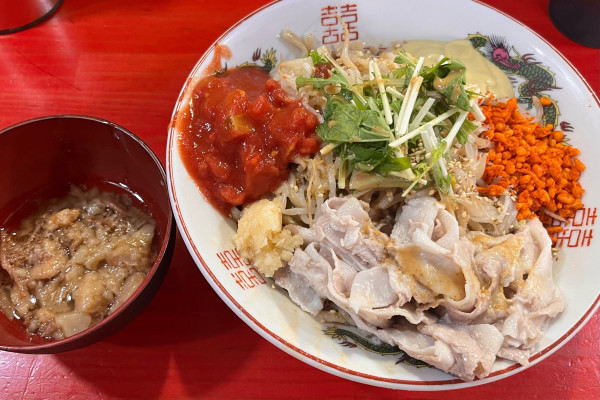 「【限定】冷しゃぶ胡麻ダレまぜそば」@鷹の目 川口店の写真