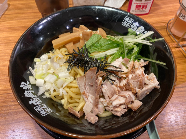 「油そば大1080円」@横浜家系ラーメン 壱角家 戸塚西口店の写真