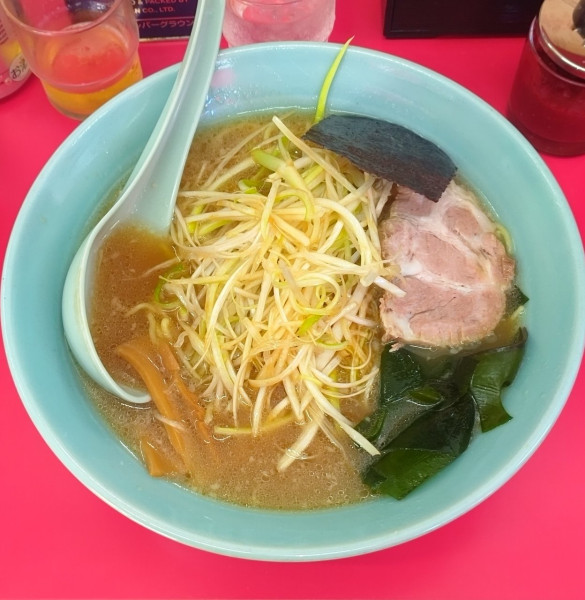 「ネギラーメン 中」@ニューラーメンショップ 扇橋店の写真